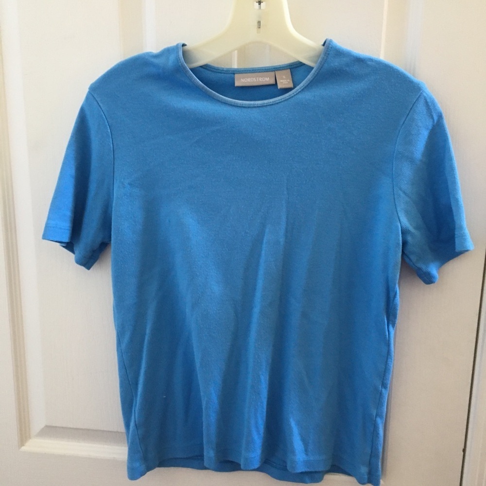 FINAL MARKDOWN  
Ladies’ Nordstrom Tee (S)